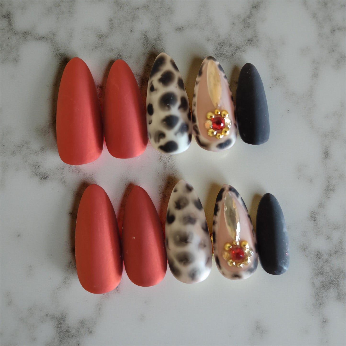 Les Vilains - Mme Devil